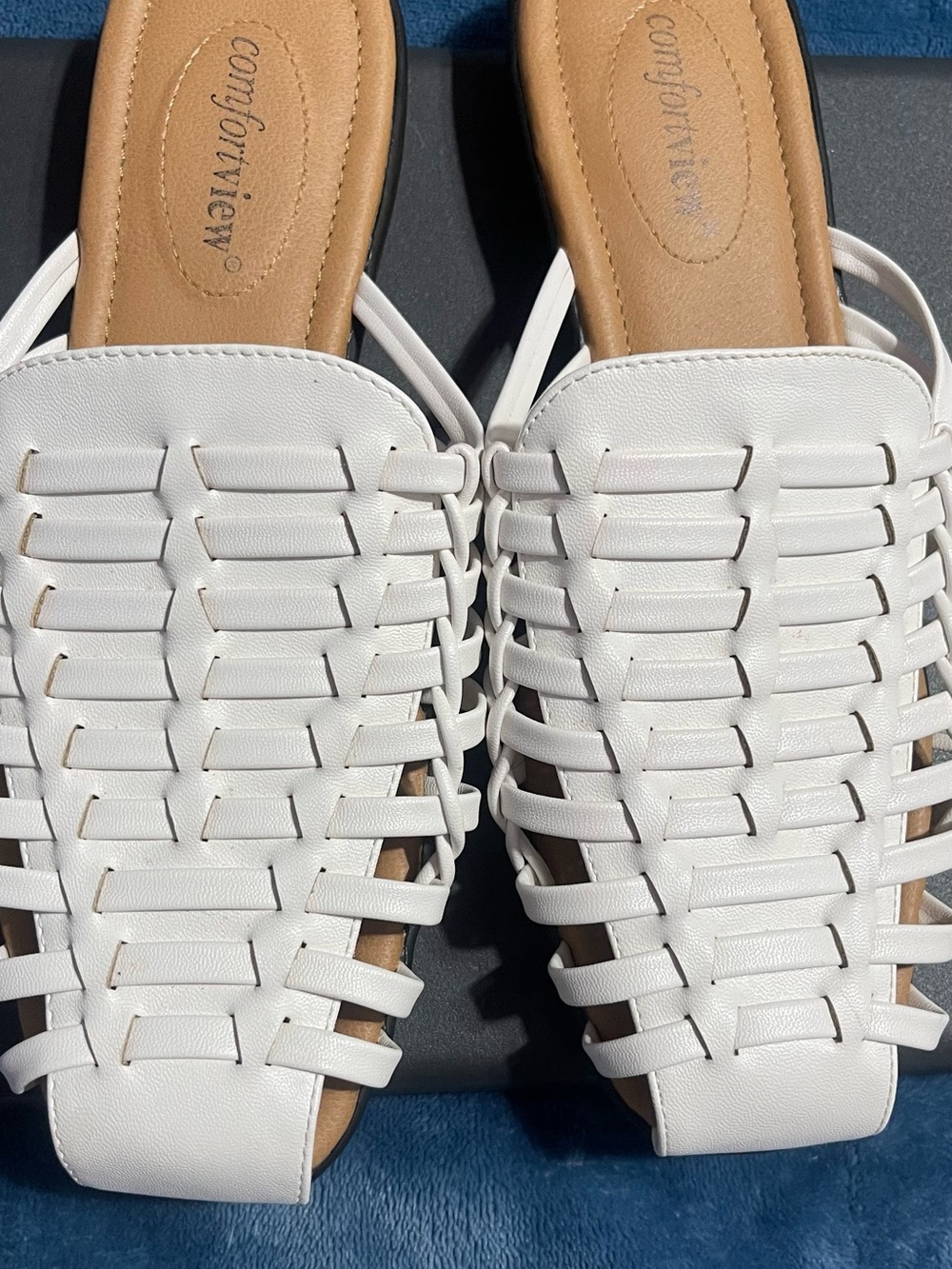 comfortview White Woven Slip-On Mule Sandals